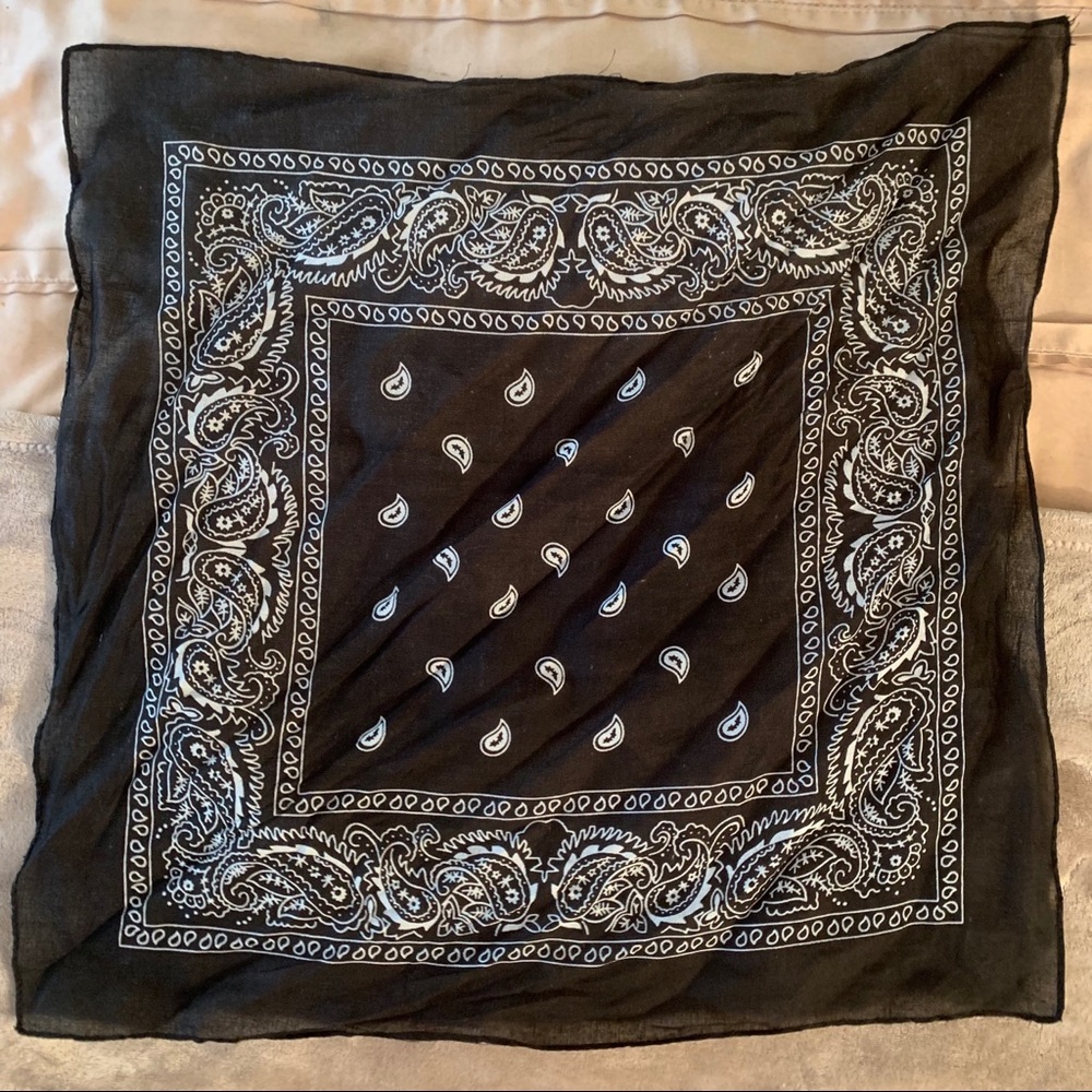 Black Bandana